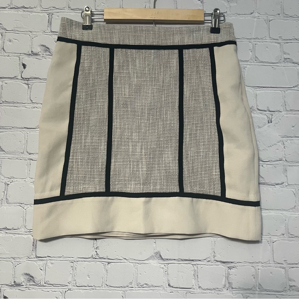Ann Taylor Ann Womens Skirt Size 8P Ivory Textured Straight Cotton Above Knee